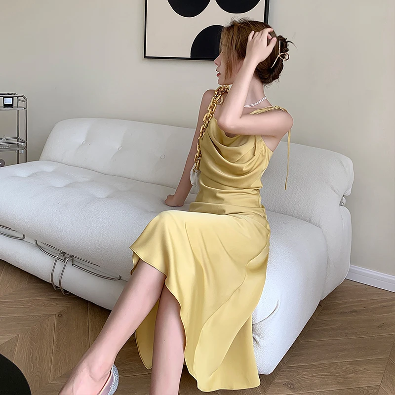 Gentle wind French dress female temperament condole summer design feeling small dress
Gentle wind French dress female temperament condole summer design feeling small dress