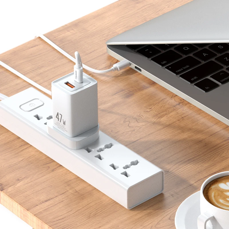 47W GaN Mobile Phone Charger For iPhone Huawei Xiaomi Fast Charger Type C USB Port Quick Charge Phone Charging Plug
47W GaN Mobile Phone Charger For iPhone Huawei Xiaomi Fast Charger Type C USB Port Quick Charge Phone Charging Plug