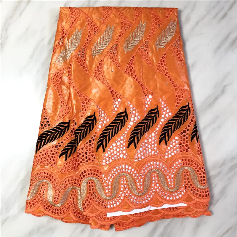 Retail African Hollow Out Bazin Riche Fabric 2020 High Quality Luxury Bazin Riche Fabric French Embroidery For Nigerian Wedding
Retail African Hollow Out Bazin Riche Fabric 2020 High Quality Luxury Bazin Riche Fabric French Embroidery For Nigerian Wedding