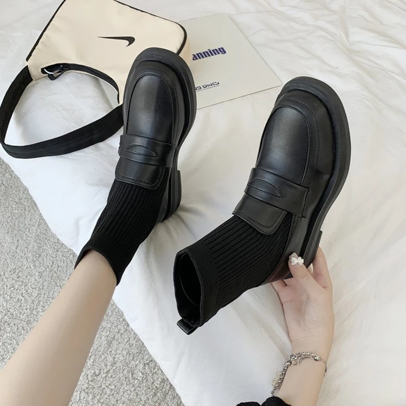 Women Socks Boots Women's Breathable Flat Wear-resistant Fashion Boots Black Comfortable All-match Leather Boots
Women Socks Boots Women's Breathable Flat Wear-resistant Fashion Boots Black Comfortable All-match Leather Boots