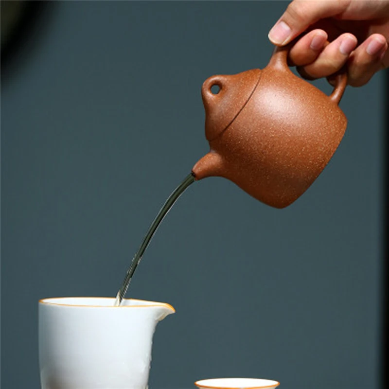Yixing Handmade Purple Sand Teapot Sunflower Yellow Descending Slope Mud Double Cover Qinquan Tea Set 250ML Kettle Gift Custom
Yixing Handmade Purple Sand Teapot Sunflower Yellow Descending Slope Mud Double Cover Qinquan Tea Set 250ML Kettle Gift Custom
