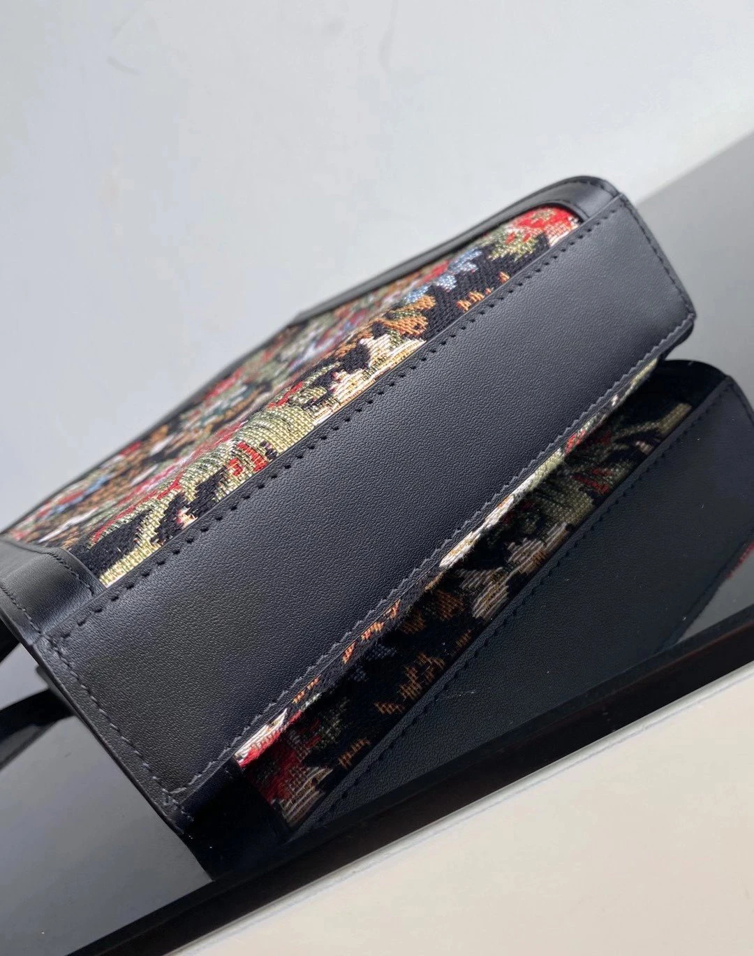 2020NEW Custom Clutch Luxury Handbags Women Bags Designer Real Leather Cowhide TOP Fashion Brand Small Purse Ladies Shoulder Bag 
2020NEW Custom Clutch Luxury Handbags Women Bags Designer Real Leather Cowhide TOP Fashion Brand Small Purse Ladies Shoulder Bag