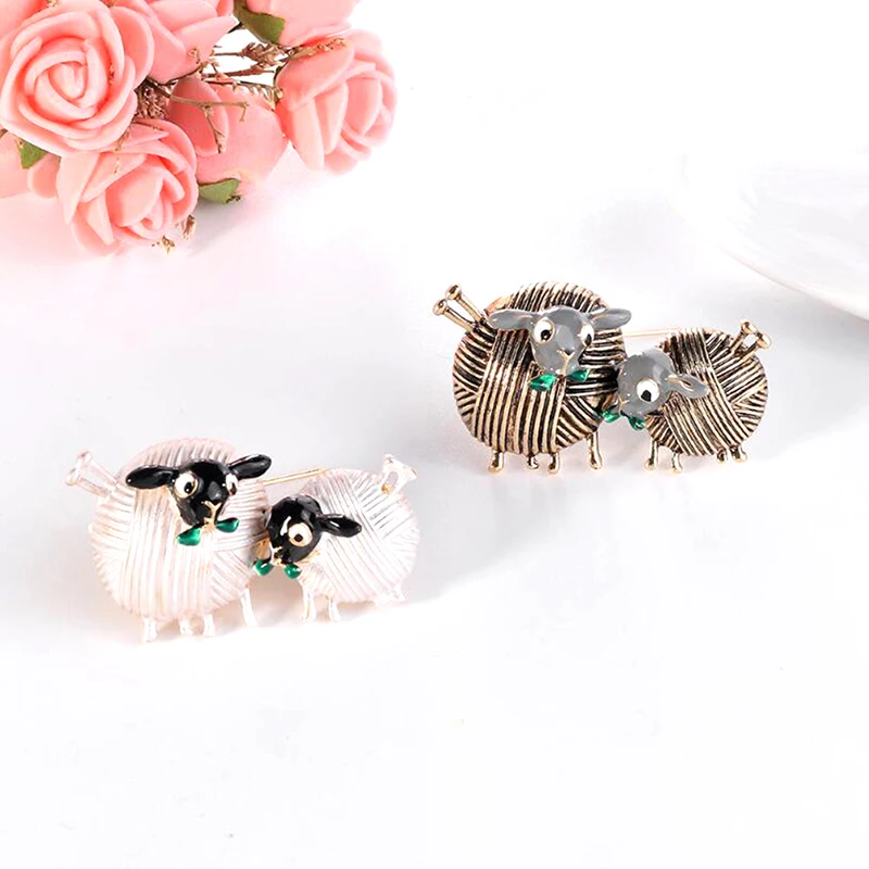 Party Brooch Gifts Hats Scarf Buckle Ball Of Yarn Double Sheep Brooches For Women Kids Vintage Enamel Animal Banquet
Party Brooch Gifts Hats Scarf Buckle Ball Of Yarn Double Sheep Brooches For Women Kids Vintage Enamel Animal Banquet