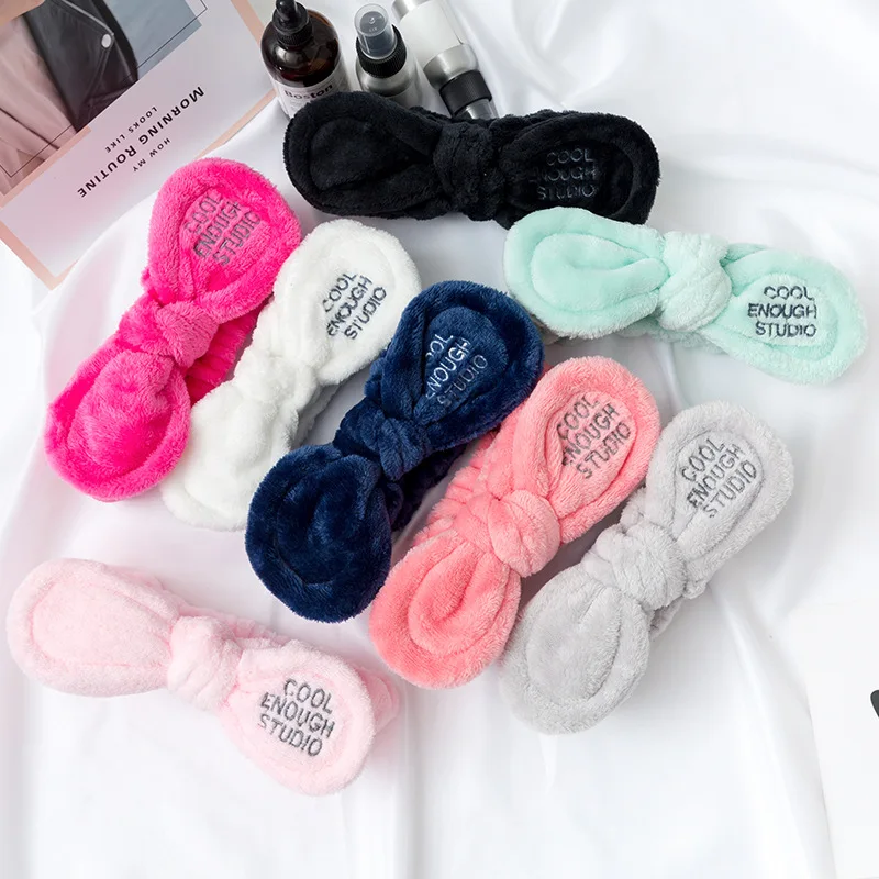 Plush Hairband Embroidered Letter Bow Hair Tie Women's Face Wash Makeup Hair Band Headbands for Women Fashion Accessories
Plush Hairband Embroidered Letter Bow Hair Tie Women's Face Wash Makeup Hair Band Headbands for Women Fashion Accessories
