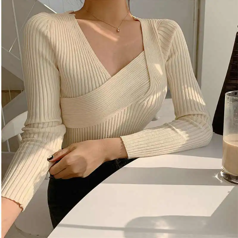 V-neck Chic Korean All-match Striped Elegant Sweater for Ladies Chic Cropped Basic Solid Pullovers 2020 Winter Fashion Tops
V-neck Chic Korean All-match Striped Elegant Sweater for Ladies Chic Cropped Basic Solid Pullovers 2020 Winter Fashion Tops
