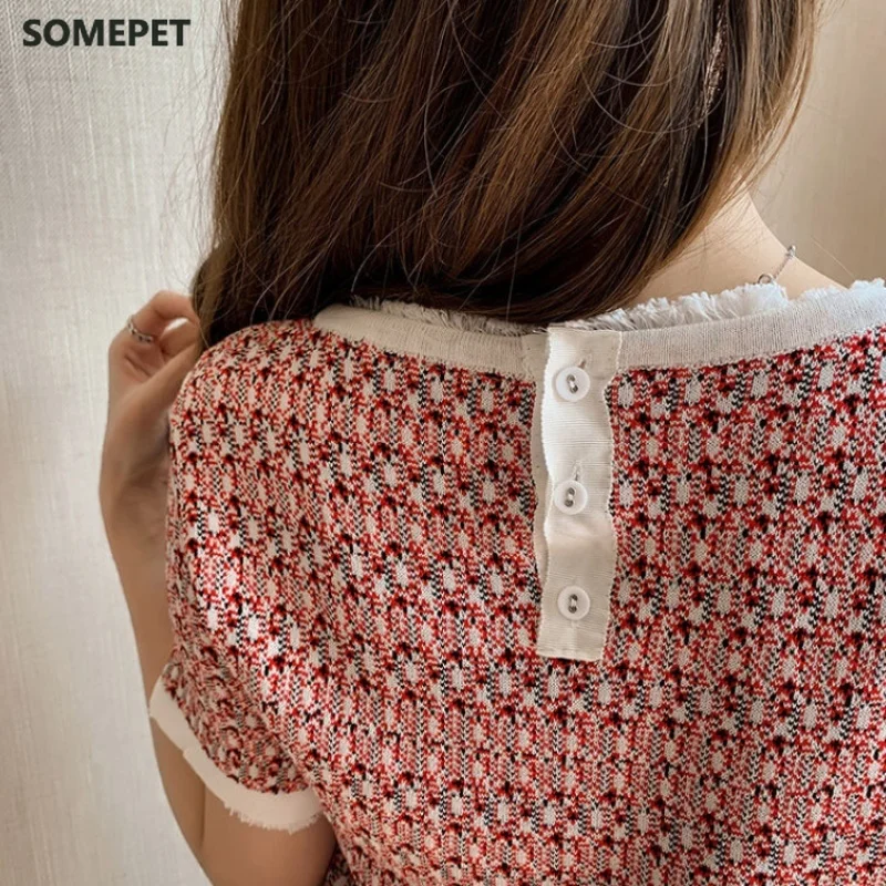 Retro Summer Ice Silk Short Sleeve Women T-Shirts Tassel Button Patchwork Knitted Top
Retro Summer Ice Silk Short Sleeve Women T-Shirts Tassel Button Patchwork Knitted Top