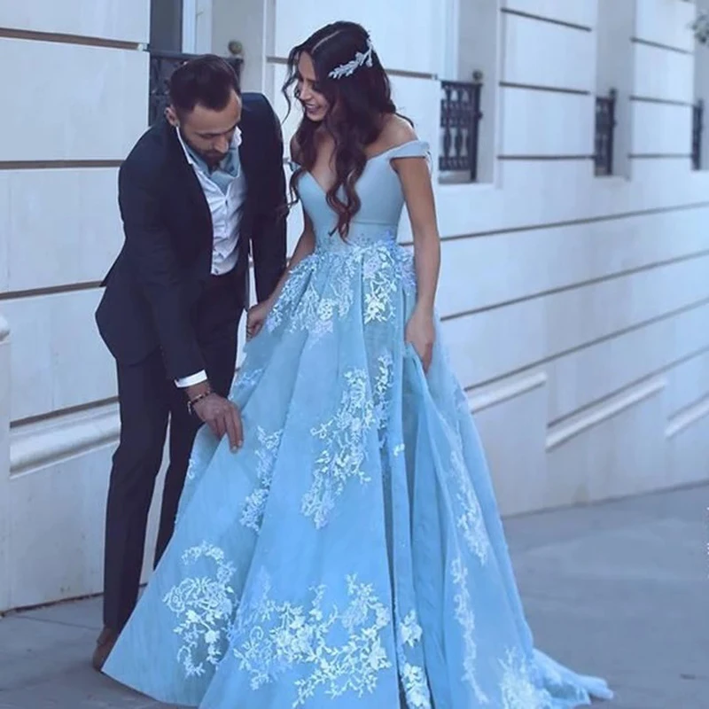 New Quinceanera Dresses Light Blue V-neck Off Shoulder Floor Length Ball Gown Formal Party Ceremony Long Graduation Gowns
New Quinceanera Dresses Light Blue V-neck Off Shoulder Floor Length Ball Gown Formal Party Ceremony Long Graduation Gowns