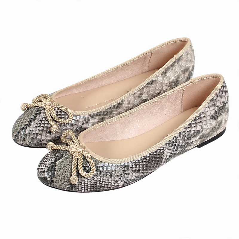 Shallow Mouth Korean Shoes Large Size Women Female Footwear Casual Sneaker Round Toe All-Match Bow-Knot 2021 Big Size Dress Butt
Shallow Mouth Korean Shoes Large Size Women Female Footwear Casual Sneaker Round Toe All-Match Bow-Knot 2021 Big Size Dress Butt