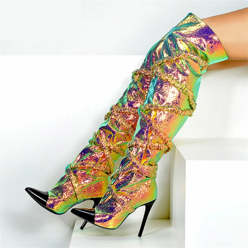 Женские сапоги выше колена черные на тонком высоком каблуке 12 см с острым носком