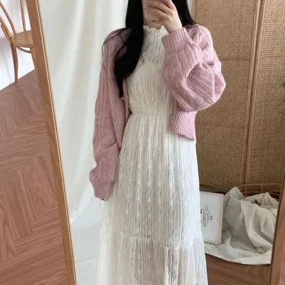 Korean Style Women Vintage Dress Full Sleeve High Waist Long Lace Dress Elegant Vestidos Mujer Casual Party Beach Sukienki Femme
Korean Style Women Vintage Dress Full Sleeve High Waist Long Lace Dress Elegant Vestidos Mujer Casual Party Beach Sukienki Femme