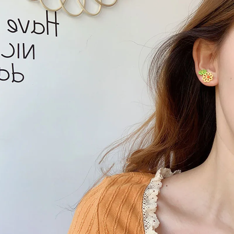 Korean Colorful Cute Summer Earrings Mixed Styles Bear Mouse Geometric Flower Stud Earrings For Women Girls Holiday Oorbellen 
Korean Colorful Cute Summer Earrings Mixed Styles Bear Mouse Geometric Flower Stud Earrings For Women Girls Holiday Oorbellen
