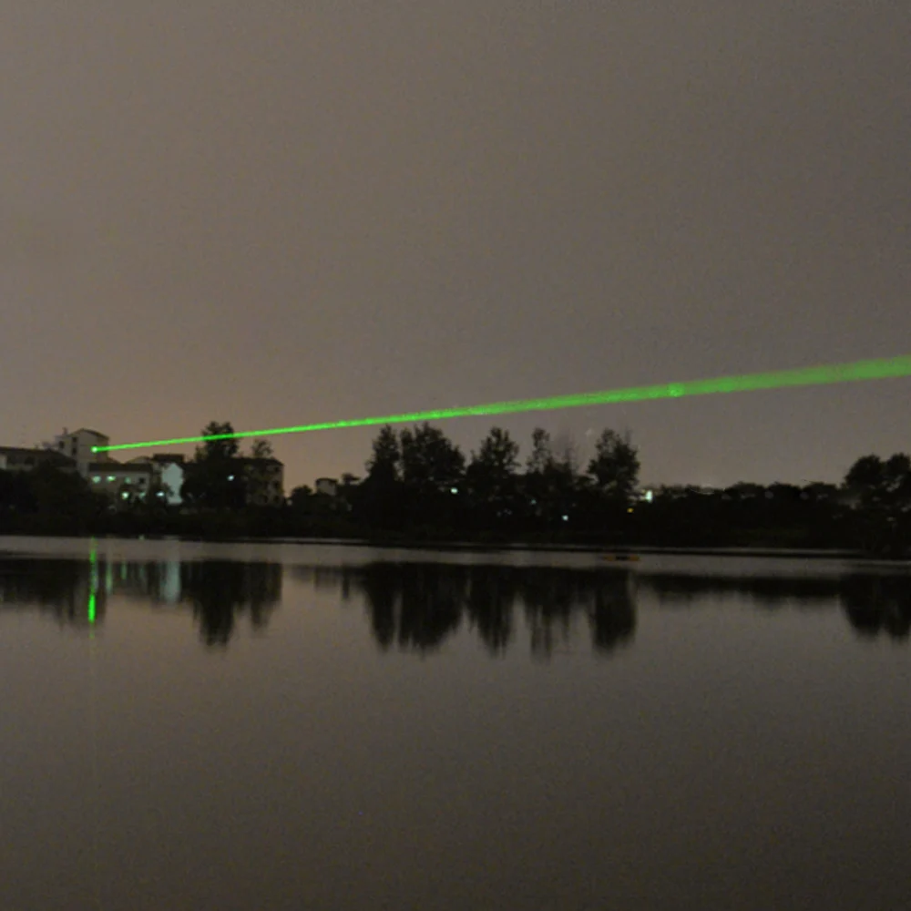 301 532nm Green Laser Pointer Pen High Power Glare Outdoor Flashlight Professional Travel Indicator Hunting Laser Device laser
301 532nm Green Laser Pointer Pen High Power Glare Outdoor Flashlight Professional Travel Indicator Hunting Laser Device laser