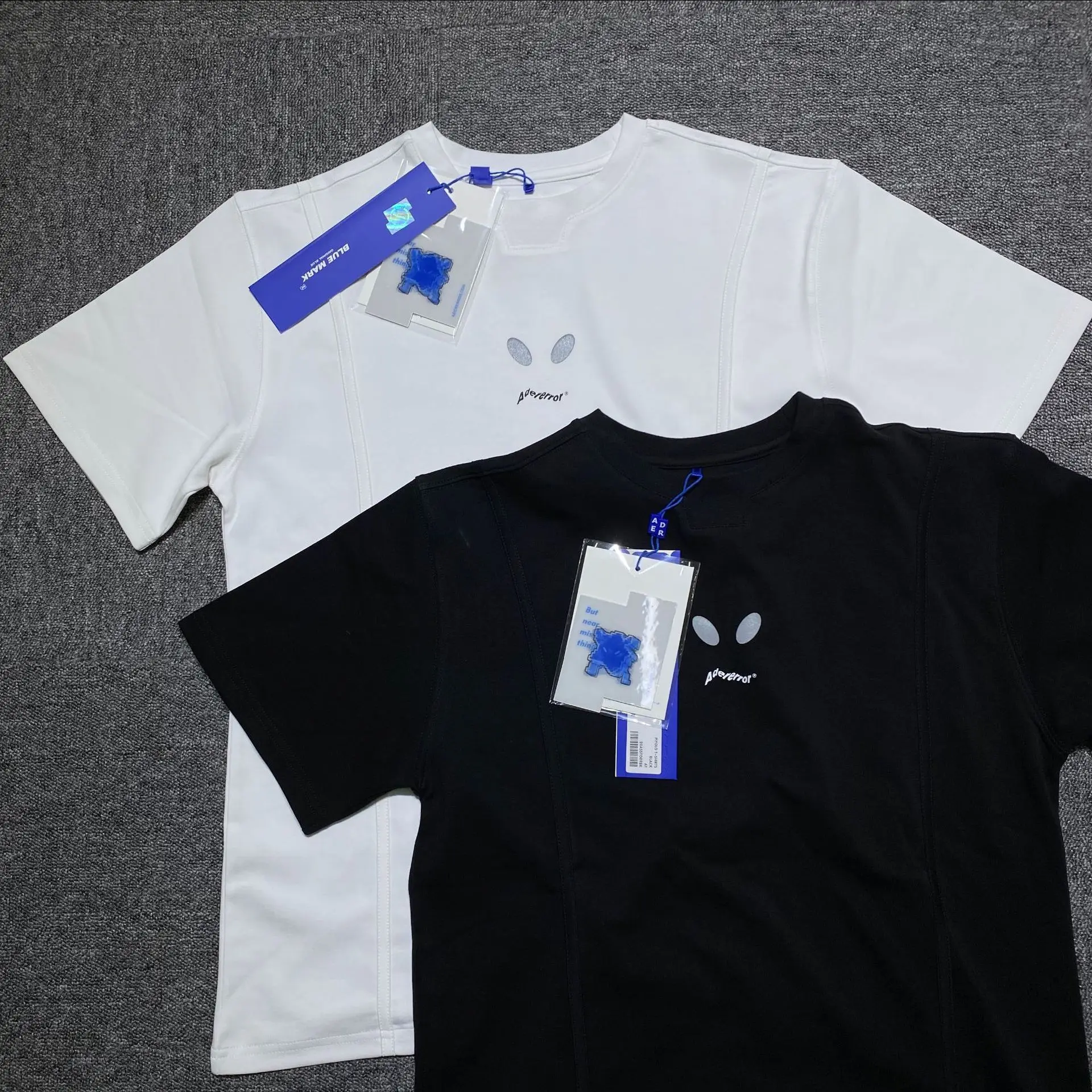 ADER ERROR Ghost Reflection T-shirt Men Women 1:1 Embroidered Letter Cartoon Devil Tee ADER Tops Short Sleeve
ADER ERROR Ghost Reflection T-shirt Men Women 1:1 Embroidered Letter Cartoon Devil Tee ADER Tops Short Sleeve