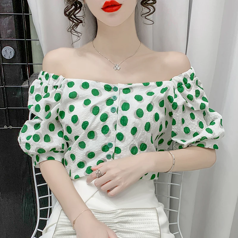 Realtime 2021 summer new loose show thin foreign gas wave point sweet a word shoulder short sleeve small shirt
Realtime 2021 summer new loose show thin foreign gas wave point sweet a word shoulder short sleeve small shirt