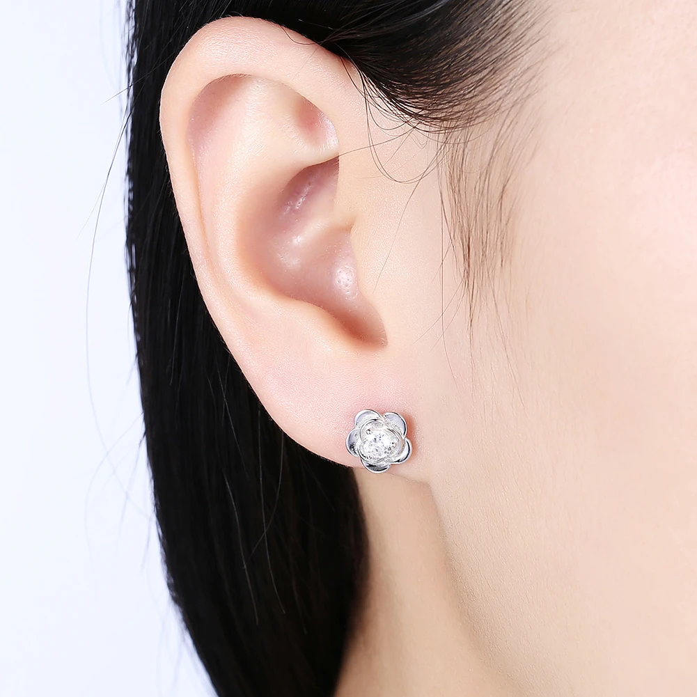 ZEMIOR Romantic Flower 925 Sterling Silver Stud Earrings For Women Clear Cubic Zirconia Party Earring Fine Jewelry New Arrival
ZEMIOR Romantic Flower 925 Sterling Silver Stud Earrings For Women Clear Cubic Zirconia Party Earring Fine Jewelry New Arrival