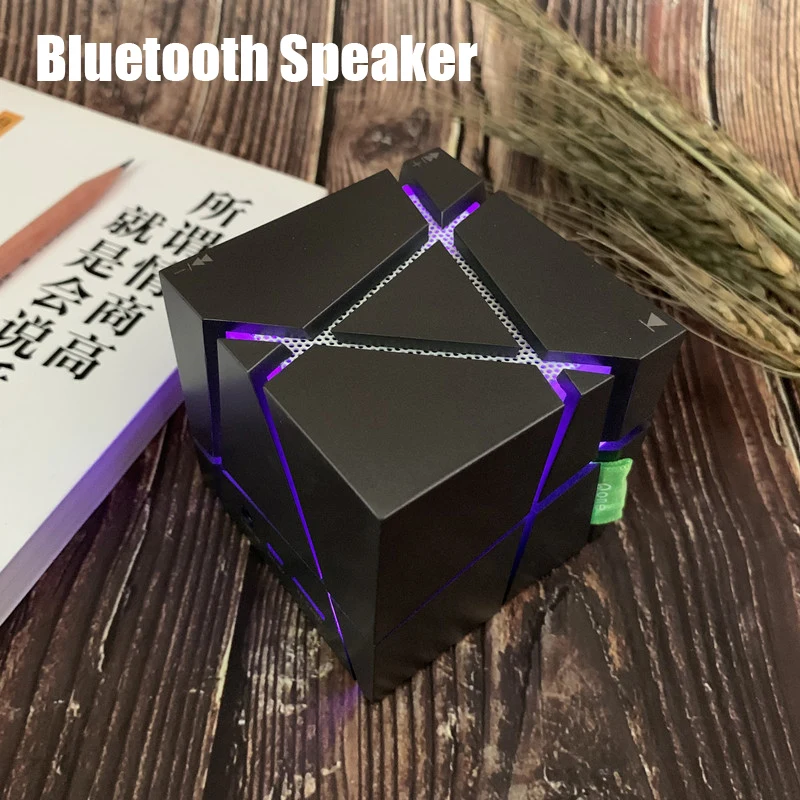 

Portable Rubik's Cube Bluetooth Speaker LED Night Light Mobile Bluetooth Subwoofer Mini Wireless Small Speaker Gift