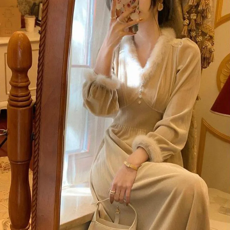 Spring/Autumn French Renaissance Gentle Retro Fairy Dress Elegant Woman Party Plush V-Neck Noble Woman Chic Sexy Buttocks Dress
Spring/Autumn French Renaissance Gentle Retro Fairy Dress Elegant Woman Party Plush V-Neck Noble Woman Chic Sexy Buttocks Dress