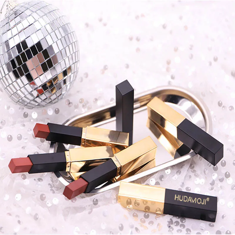 Hudamoji Cosmetics Matte Lipstick Makeup 6 Color Lasting Waterproof Velvet Liquid Lip Gloss Gifts for Women
Hudamoji Cosmetics Matte Lipstick Makeup 6 Color Lasting Waterproof Velvet Liquid Lip Gloss Gifts for Women