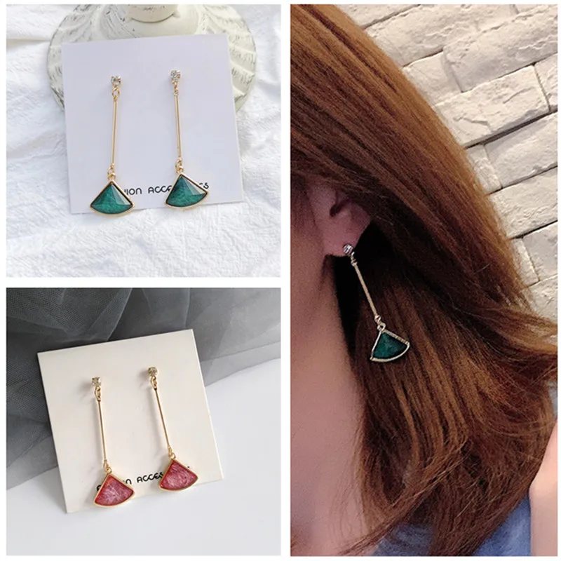 Fashion long Crystal stud earrings Personality temperament Geometric triangle tassel earring resin women earrings accessories
Fashion long Crystal stud earrings Personality temperament Geometric triangle tassel earring resin women earrings accessories