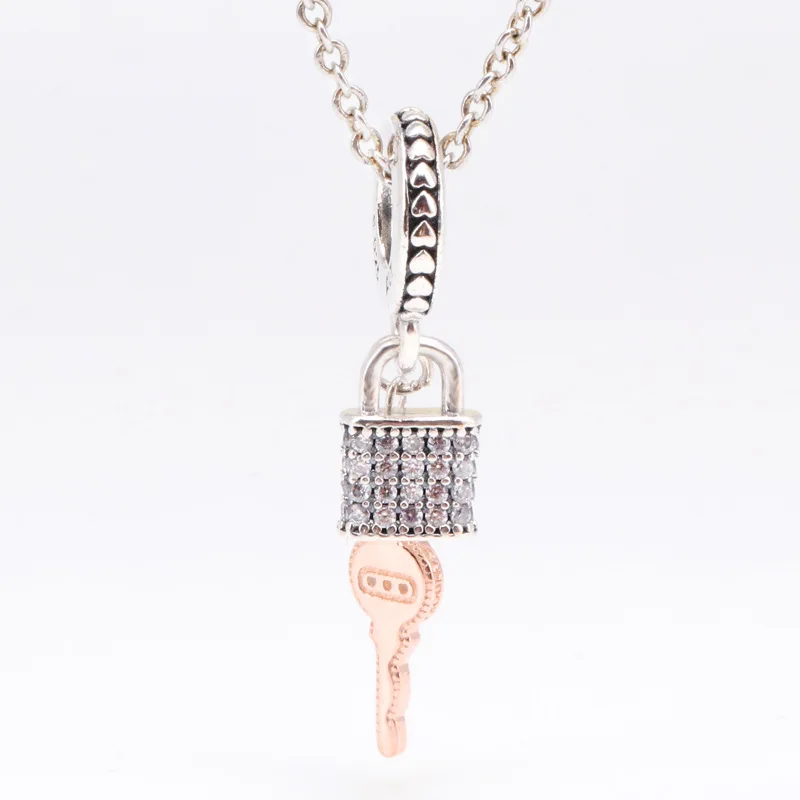 Lorena S925 Sterling Silver Valentine's Day Rose Gold Key With Lock Pendant Heart Lock Key Fit Original Charms Necklace
Lorena S925 Sterling Silver Valentine's Day Rose Gold Key With Lock Pendant Heart Lock Key Fit Original Charms Necklace