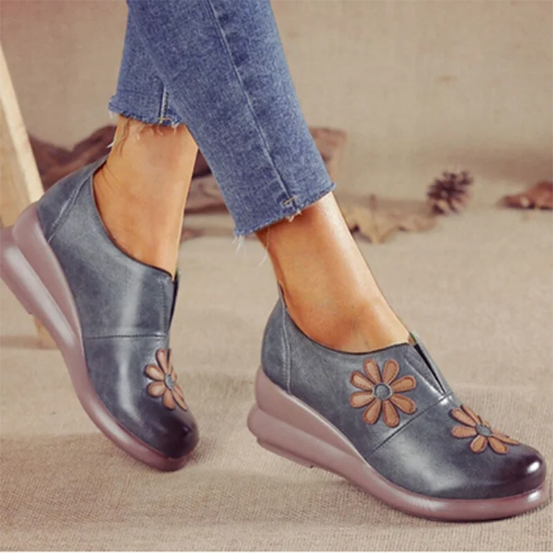 Women Embroider Flower Fashion Flat Increase Wedge Shoes Genuine Leather Ethnic Design Women's Shoes Ladies Espadrilles Loafers
Women Embroider Flower Fashion Flat Increase Wedge Shoes Genuine Leather Ethnic Design Women's Shoes Ladies Espadrilles Loafers