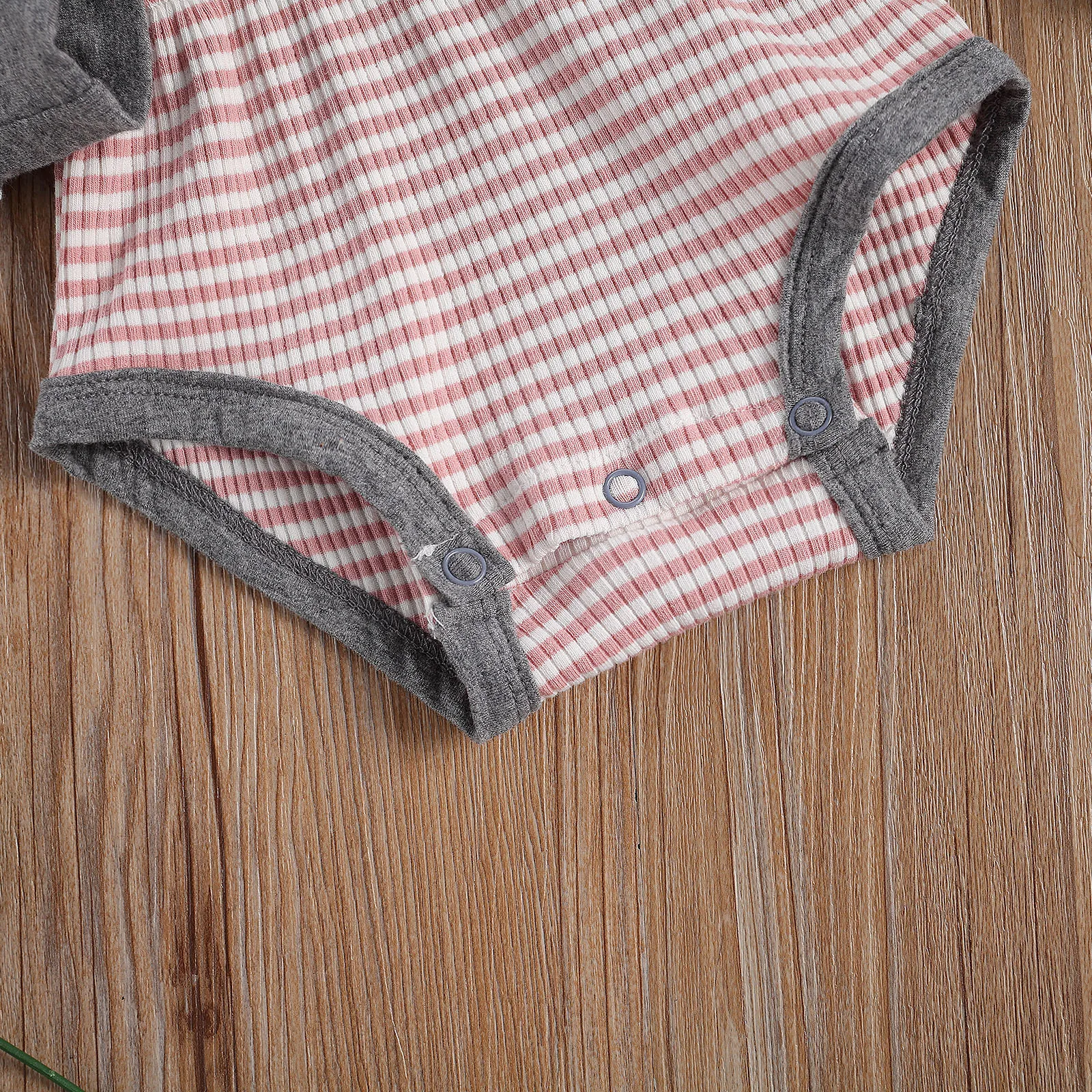 3 Colors Autumn Spring Baby Boy Girl Rompers Long Sleeve Striped Cotton One Piece Jumpsuit 0-18M
3 Colors Autumn Spring Baby Boy Girl Rompers Long Sleeve Striped Cotton One Piece Jumpsuit 0-18M