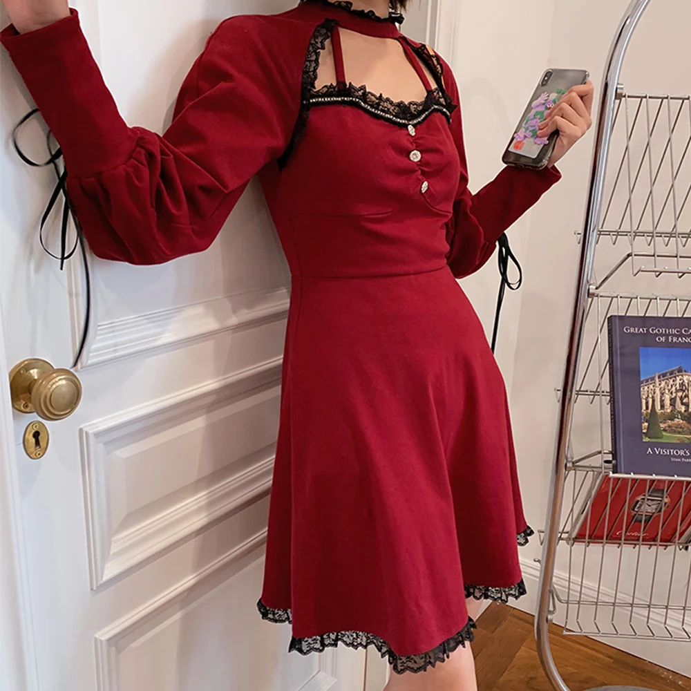 Vintage Lace Stitching Long Sleeve Goth Dress Black Short Women Sexy Fairy Dress 2020 Winter One-piece Lady Designer Party Dress
Vintage Lace Stitching Long Sleeve Goth Dress Black Short Women Sexy Fairy Dress 2020 Winter One-piece Lady Designer Party Dress