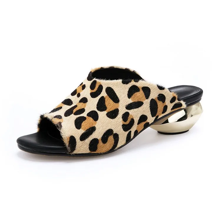 Summer horse hair leopard pattern middle heel one line slippers women's shoes fish mouth large size cool slippers
Summer horse hair leopard pattern middle heel one line slippers women's shoes fish mouth large size cool slippers