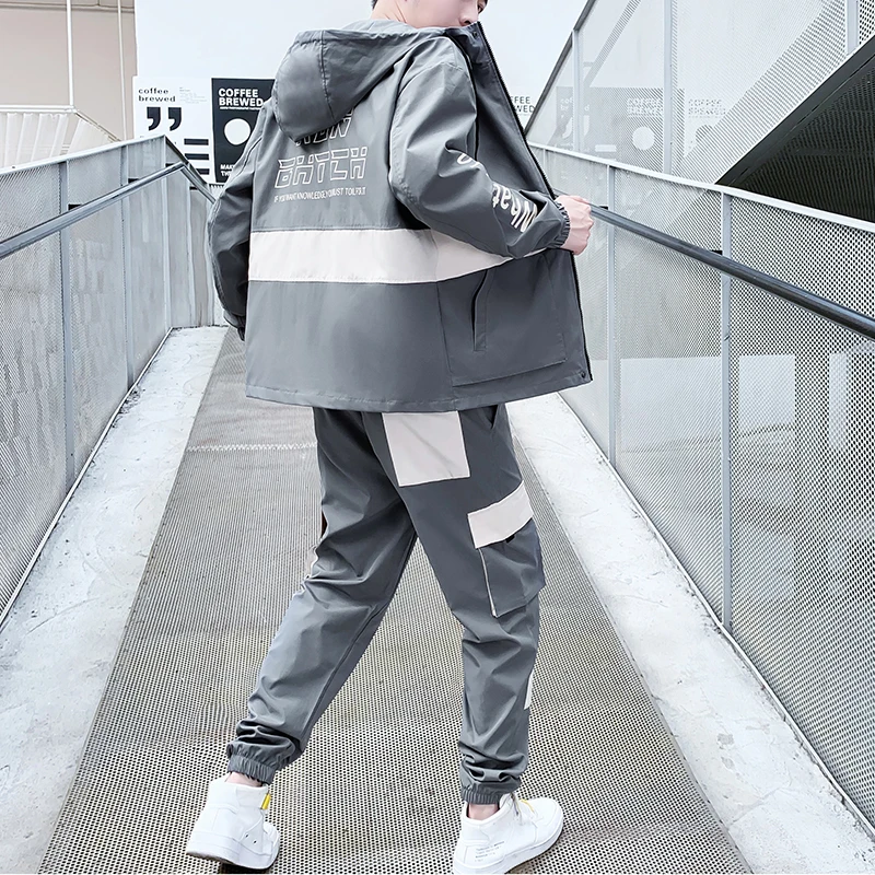 2021 Streetwear Men Tracksuit Harajuku Hip Hop Loose Hoodies Jackets Men Coat And Pants 2 pcs Men Sets Clothes Dropshipping
2021 Streetwear Men Tracksuit Harajuku Hip Hop Loose Hoodies Jackets Men Coat And Pants 2 pcs Men Sets Clothes Dropshipping