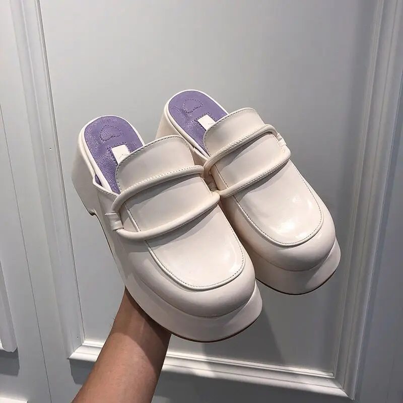 2021 New Women Slippers Thick Sole Platform Shoes Woman Fashion White Mules Outside Slipper Flats Ladies Loafers Summer Slides
2021 New Women Slippers Thick Sole Platform Shoes Woman Fashion White Mules Outside Slipper Flats Ladies Loafers Summer Slides