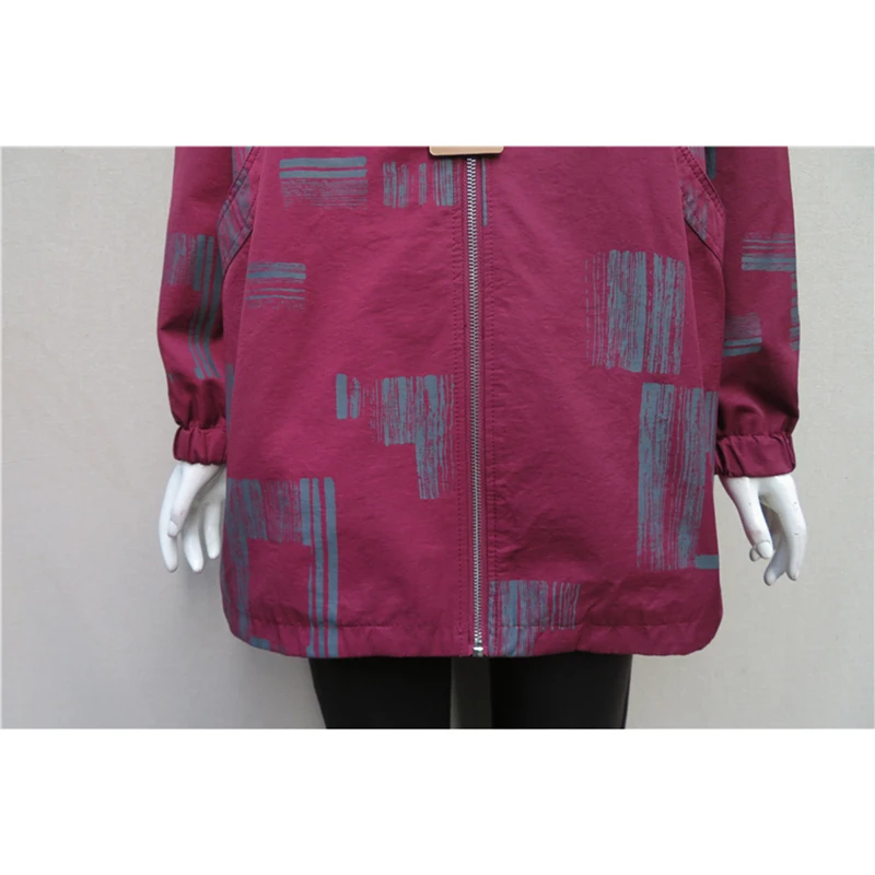 Mother's Spring Thin Trench Coat Women's 2020 Middle-Aged Autumn Windbreaker Women Cotton Zipper Pocket Ladies Tops Female L23
Mother's Spring Thin Trench Coat Women's 2020 Middle-Aged Autumn Windbreaker Women Cotton Zipper Pocket Ladies Tops Female L23