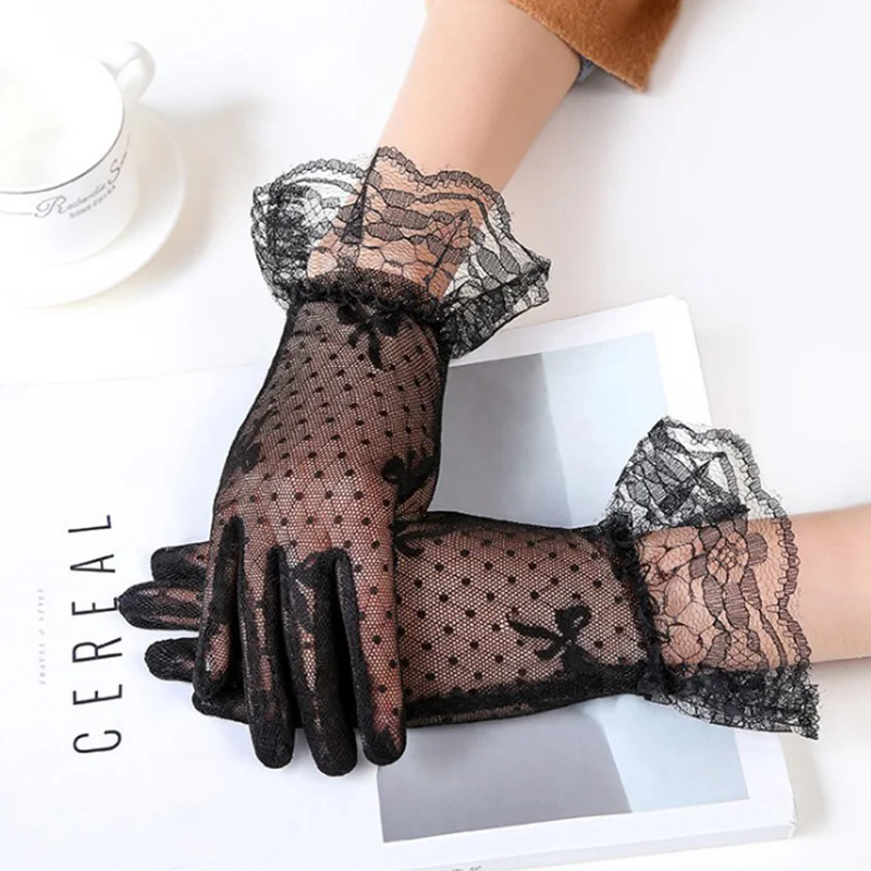 1 Pair Sexy Party Driving Women Lady Lace Gloves Mittens Accessories Girl's Flower Side Sunproof Ritual Glove
1 Pair Sexy Party Driving Women Lady Lace Gloves Mittens Accessories Girl's Flower Side Sunproof Ritual Glove