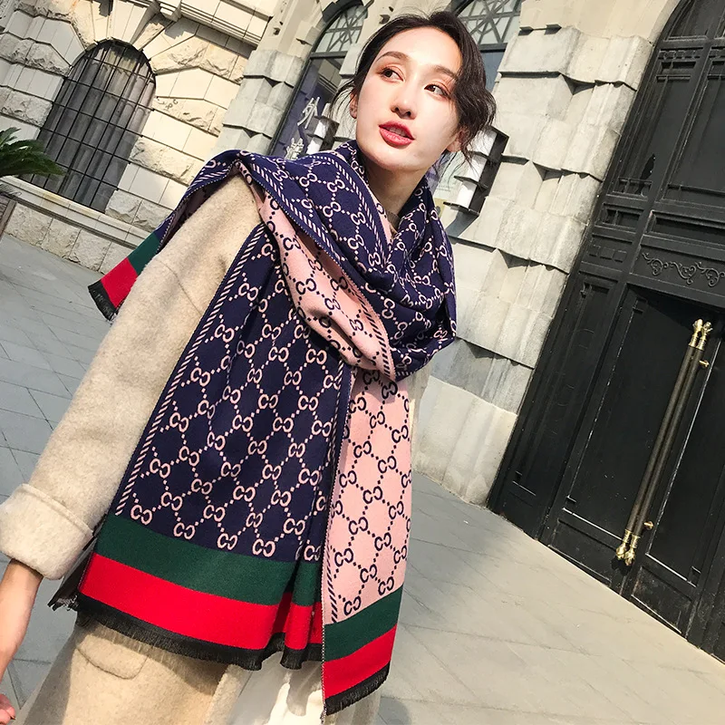 2020 Winter New Fashion Warm Scarf Double-Sided Stitching Print Design Women's Long Shawl Trendy Letters Padded Cashmere Scarves
2020 Winter New Fashion Warm Scarf Double-Sided Stitching Print Design Women's Long Shawl Trendy Letters Padded Cashmere Scarves