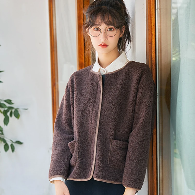 Women Autumn Winter Fashion Lambs Fluffy O-Neck Solid Coat Pockets Warm Slim Coats Ladies Short Oversized Jacket Coat 2020
Women Autumn Winter Fashion Lambs Fluffy O-Neck Solid Coat Pockets Warm Slim Coats Ladies Short Oversized Jacket Coat 2020