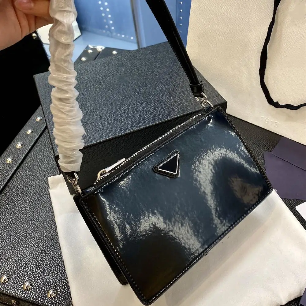Ladies black Leather Totes Underarm Bag Fashionable Elegant Waterproof Portable Multifunctional Shopping Shoulder Crossbody Back
Ladies black Leather Totes Underarm Bag Fashionable Elegant Waterproof Portable Multifunctional Shopping Shoulder Crossbody Back