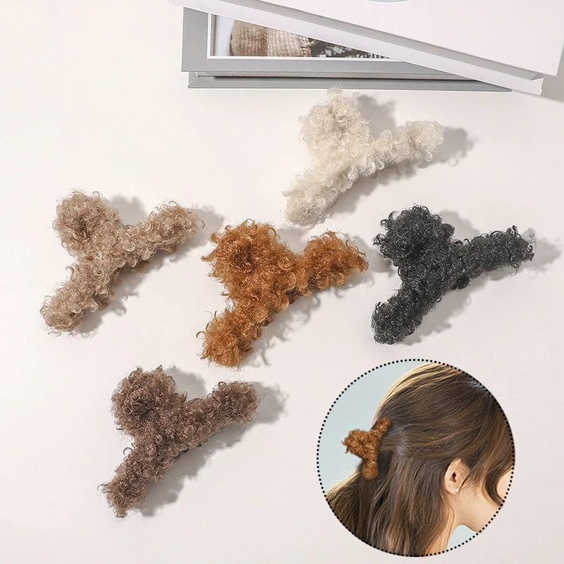 Winter New Women Girls Cute Fashion Soft Plush Hair Claws Sweet Hair Holder Headband Hair Clip Hairpin Fashion Hair Accessories
Winter New Women Girls Cute Fashion Soft Plush Hair Claws Sweet Hair Holder Headband Hair Clip Hairpin Fashion Hair Accessories