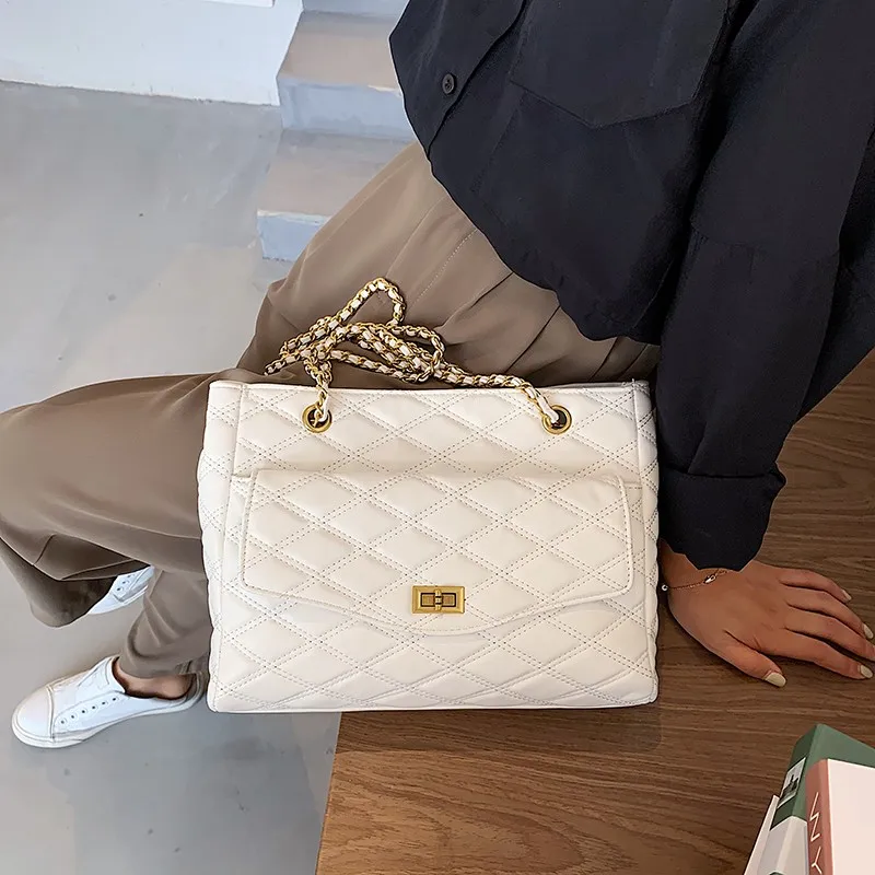 Desiger Chain Bag Wholesale Purses And Handbags Luxury Designer New Bags For Women 2020 Luxury Handbags Shoulder Bag Women Purse
Desiger Chain Bag Wholesale Purses And Handbags Luxury Designer New Bags For Women 2020 Luxury Handbags Shoulder Bag Women Purse