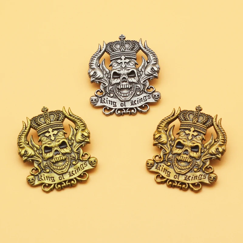King of King Brooch Crown Skull Cross Eagle Alloy Enamel Insignia Creative Decorative Pins for Men and Women's ornaments
King of King Brooch Crown Skull Cross Eagle Alloy Enamel Insignia Creative Decorative Pins for Men and Women's ornaments