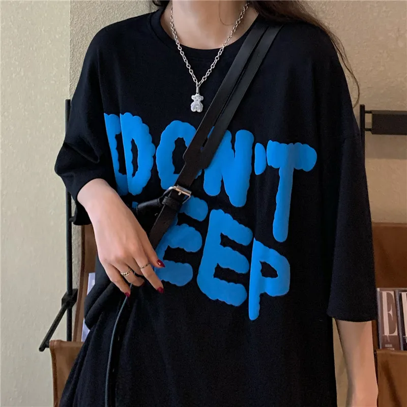 2546 Summer 2021 new Korean mid-length letter printing loose large version BF wind T-shirt women
2546 Summer 2021 new Korean mid-length letter printing loose large version BF wind T-shirt women