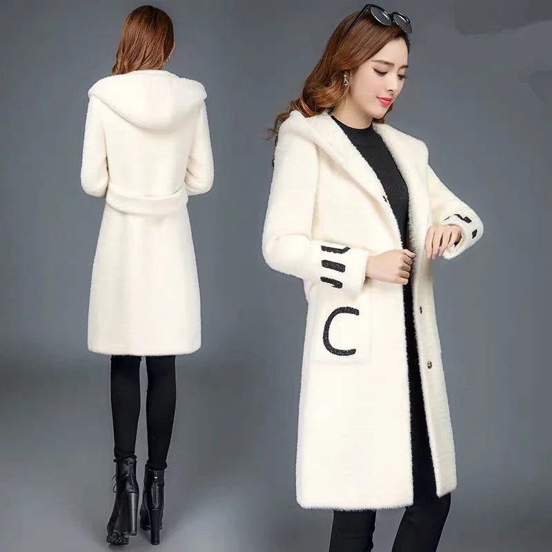 Women Winter Jacket High Quality Letter Print Thick Imitation Mink Fur Coat Hooded Knit Cardigan Sweater Jacket Female Y221
Women Winter Jacket High Quality Letter Print Thick Imitation Mink Fur Coat Hooded Knit Cardigan Sweater Jacket Female Y221