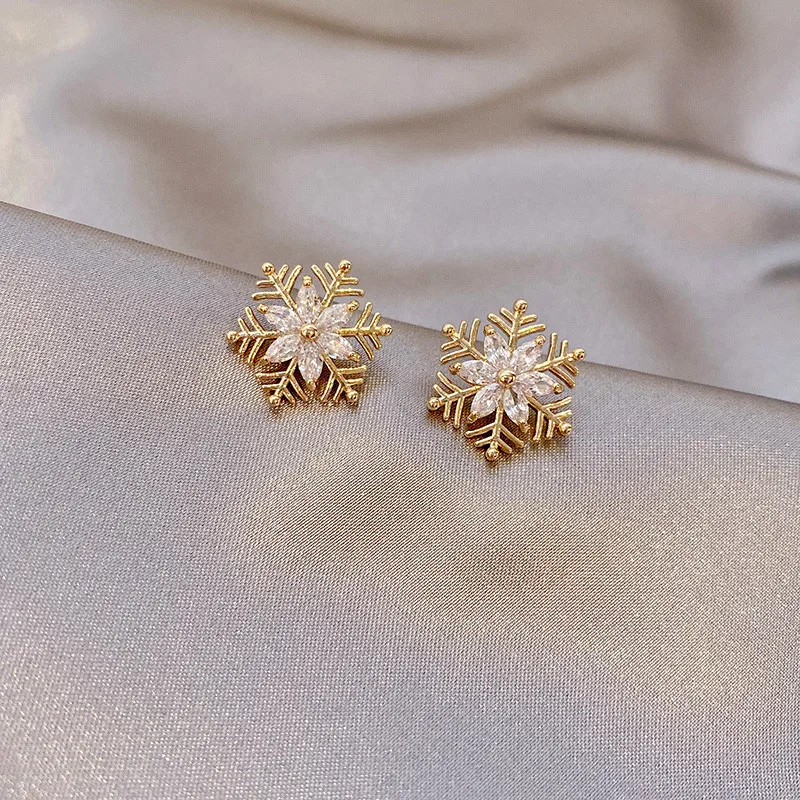 Snowflake Earrings Female Temperament 925 Silver Needle Net Red Christmas Earrings 2020 New Fashion Personality Simple Earrings
Snowflake Earrings Female Temperament 925 Silver Needle Net Red Christmas Earrings 2020 New Fashion Personality Simple Earrings