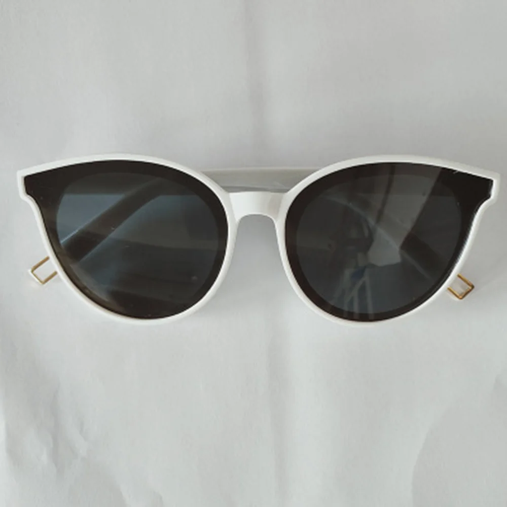 Classic Round Sunglasses Women Vintage Brand Design Mirror Sun Glasses Female Oversize Shades Retro Gafas Oculos De Sol UV400
Classic Round Sunglasses Women Vintage Brand Design Mirror Sun Glasses Female Oversize Shades Retro Gafas Oculos De Sol UV400