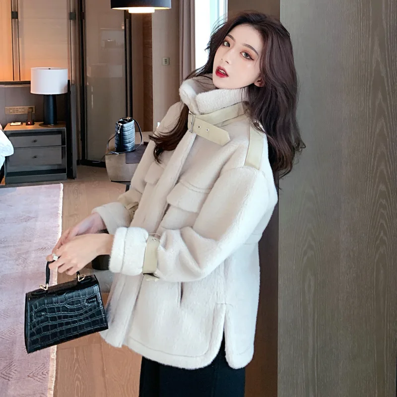 Faux Fur Coat Winter Jacket Women 2020 New Solid Faux Mink Fur Jacket Warm Thick Fashion Loose Plush Ladies Coat Women Overcoat
Faux Fur Coat Winter Jacket Women 2020 New Solid Faux Mink Fur Jacket Warm Thick Fashion Loose Plush Ladies Coat Women Overcoat