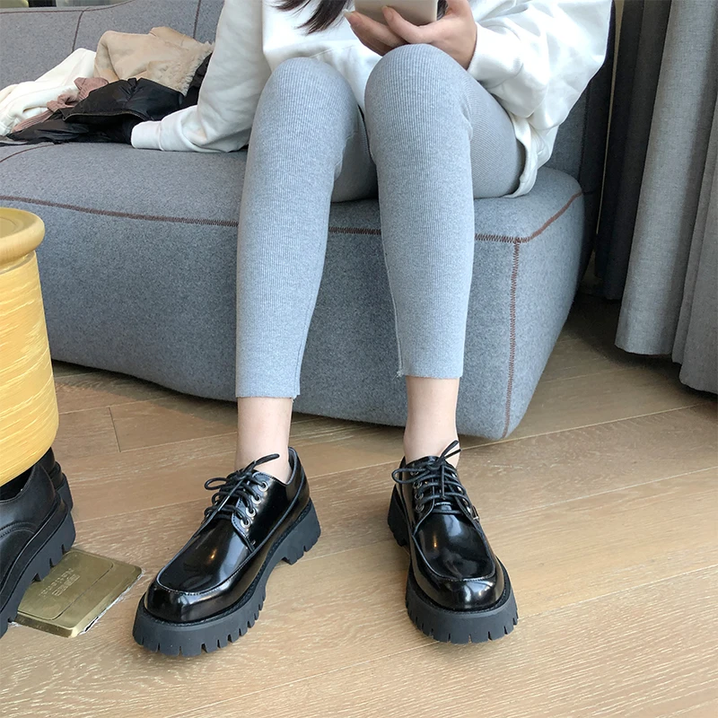 Platform Wedged Shoes Woman Heels Spring Fashion Cross Tied Shoes For Women Genuine Leather Working Basic Women Shoes 2021
Platform Wedged Shoes Woman Heels Spring Fashion Cross Tied Shoes For Women Genuine Leather Working Basic Women Shoes 2021