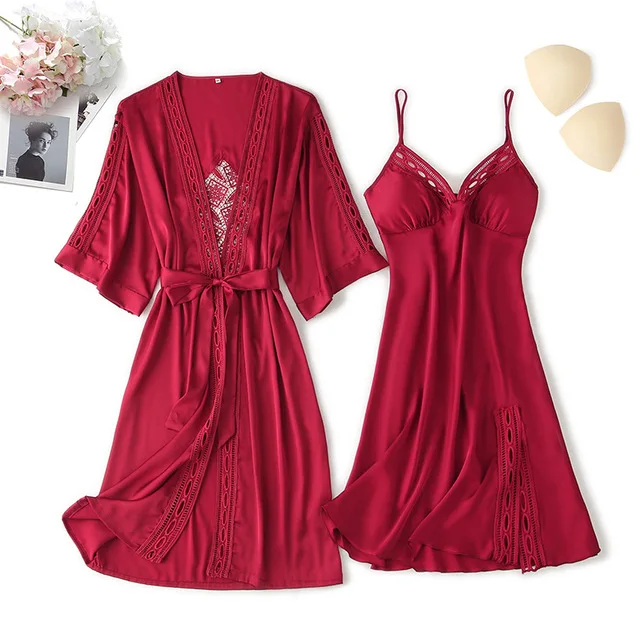 Women Robe Gown Two Piece Sets Satin Bathrobe Embroidery Pajamas Hollow Out Sexy Red Home Wear Night Dress with Chest Pads
Women Robe Gown Two Piece Sets Satin Bathrobe Embroidery Pajamas Hollow Out Sexy Red Home Wear Night Dress with Chest Pads