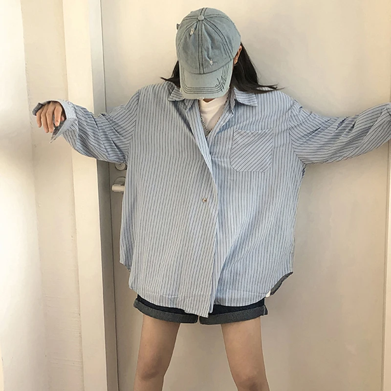 SHENGPALAE Vertical Stripe Blouse Women's Spring 2021 New Lapel Loose Chic Single Breasted Long Sleeve Shirt Female Tops 5C212
SHENGPALAE Vertical Stripe Blouse Women's Spring 2021 New Lapel Loose Chic Single Breasted Long Sleeve Shirt Female Tops 5C212