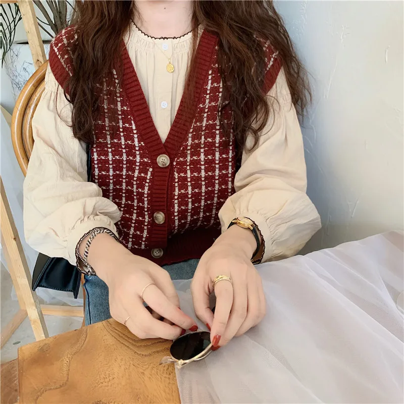 Retro Plaid Knitted Sweater Vest Women's Autumn Winter 2021 Korean Loose Sweaters Single Breasted V-neck Sleeveless Waistcoat
Retro Plaid Knitted Sweater Vest Women's Autumn Winter 2021 Korean Loose Sweaters Single Breasted V-neck Sleeveless Waistcoat