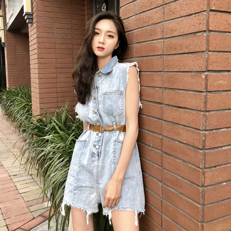 Short Overalls Jeans Turn-Down Collar Sleeveless Belt Jumpsuit High Waist Playsuits Ripped Denim Jumpsuits For Women 2020 AA5364
Short Overalls Jeans Turn-Down Collar Sleeveless Belt Jumpsuit High Waist Playsuits Ripped Denim Jumpsuits For Women 2020 AA5364