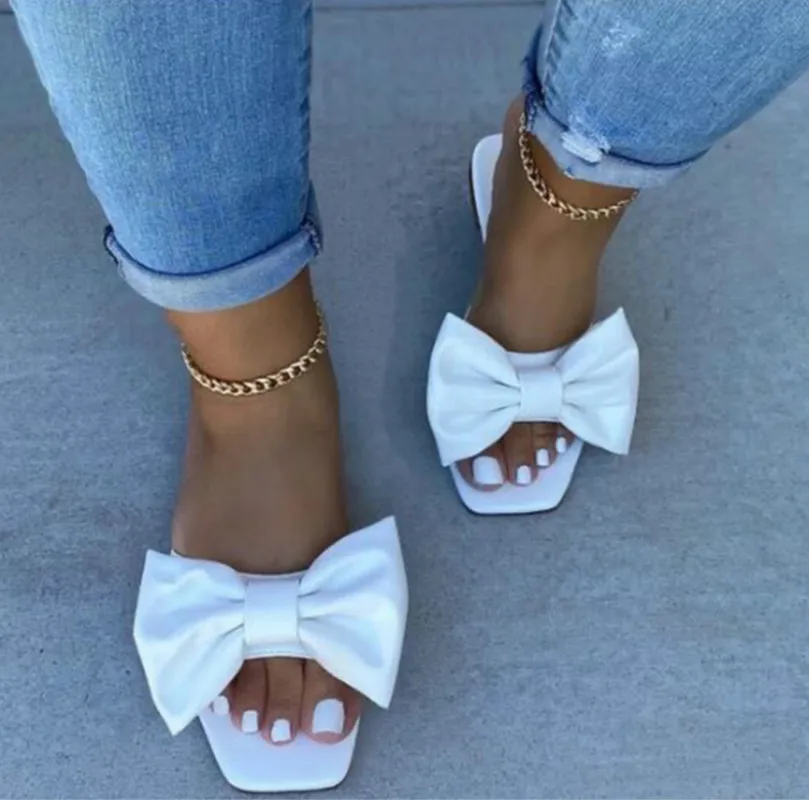 2020 Fashion White Square Open Toe Bowknot Flat Heel Slip-on Slides Flat Casual Slides Summer Outdoor Beach Female Flip Flops
2020 Fashion White Square Open Toe Bowknot Flat Heel Slip-on Slides Flat Casual Slides Summer Outdoor Beach Female Flip Flops