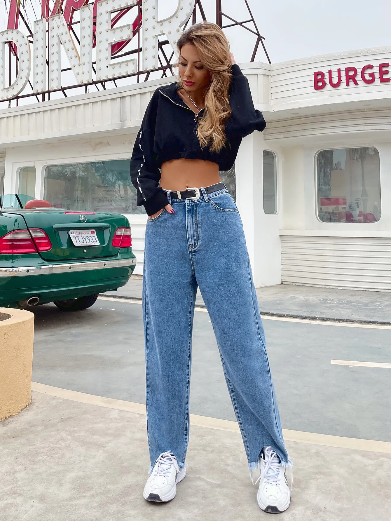 Модные Женские однотонные Асимметричные широкие джинсы с морковкой, повседневные джинсы с высокой талией и карманами
Модные Женские однотонные Асимметричные широкие джинсы с морковкой, повседневные джинсы с высокой талией и карманами